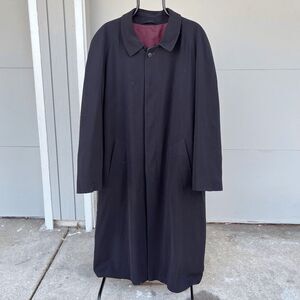 Timeless Microtine Overcoat with Burgundy Lining - Elegant and Versatile